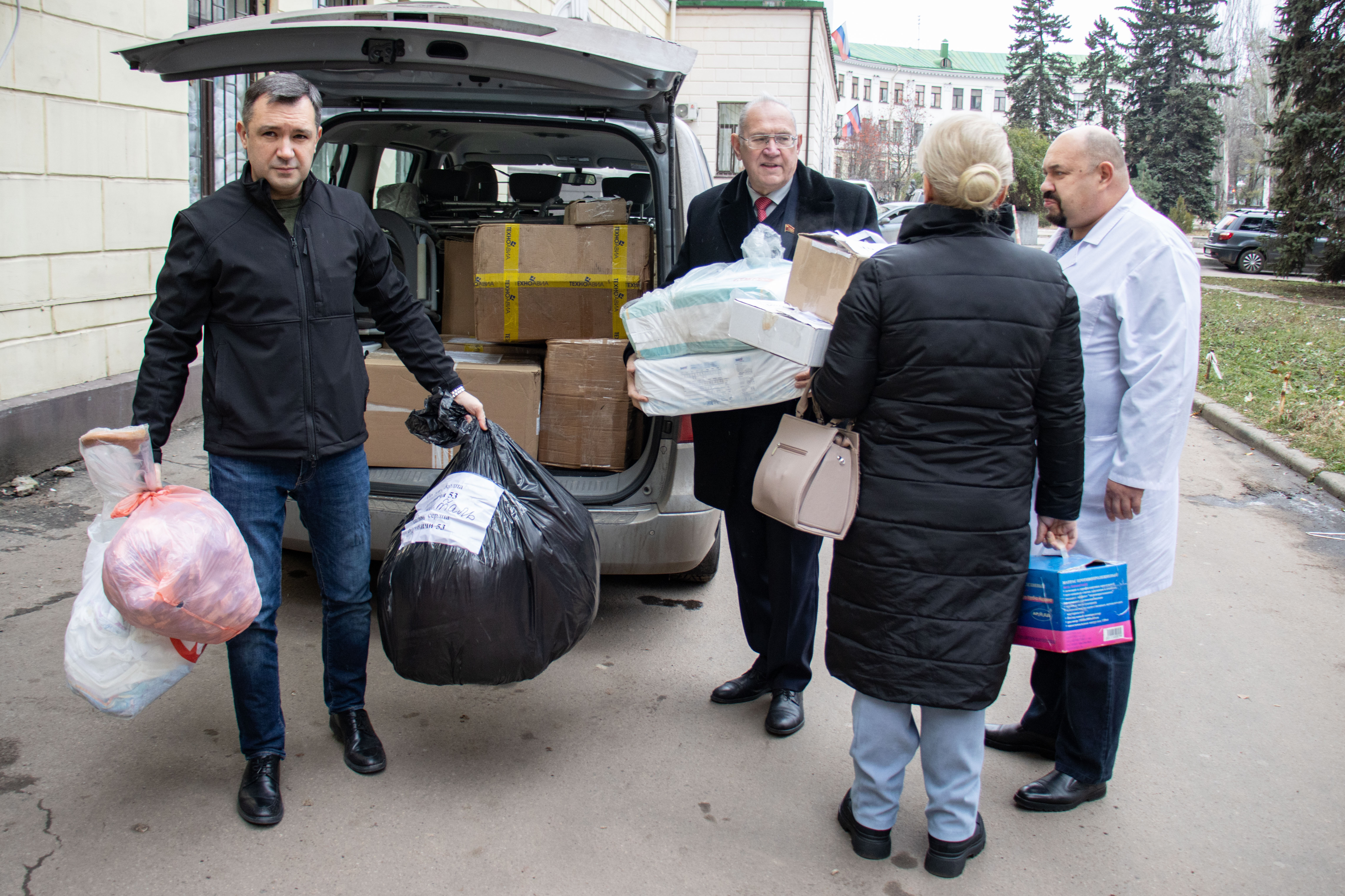 Николай Сытов: «Оказывая помощь, мы не делим людей по политическим взглядам».