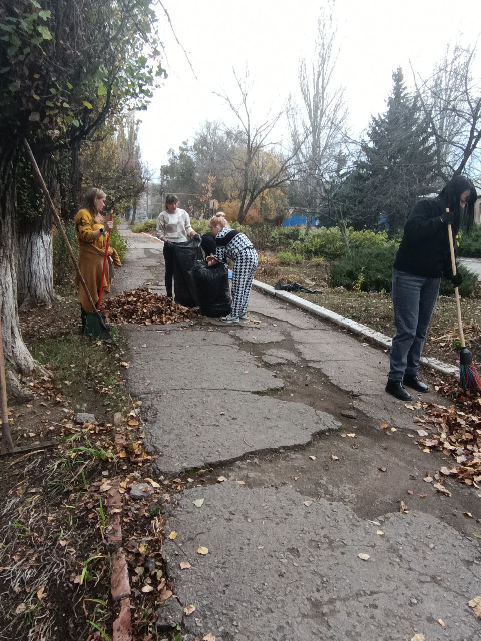 Акция &quot;Чистый четверг&quot; в Ждановке.