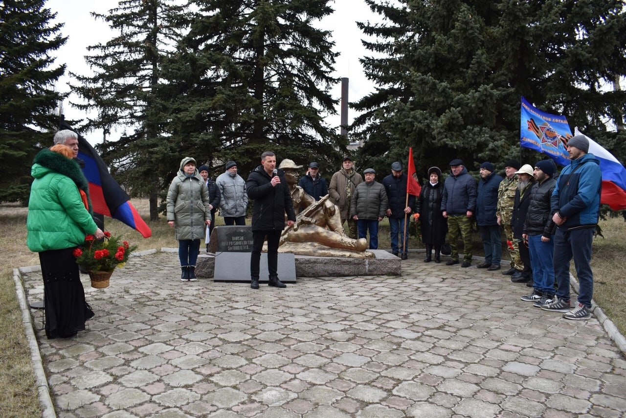 В Ждановке прошел митинг к 35-летию вывода советских войск из Афганистана.