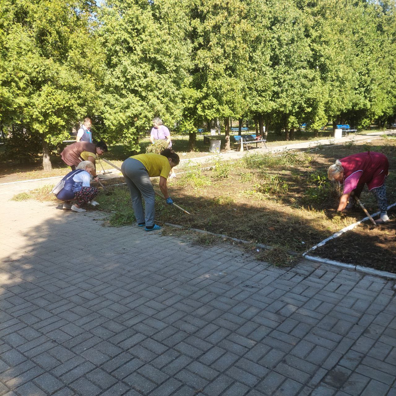 В Ждановке облагораживают общественные пространства.