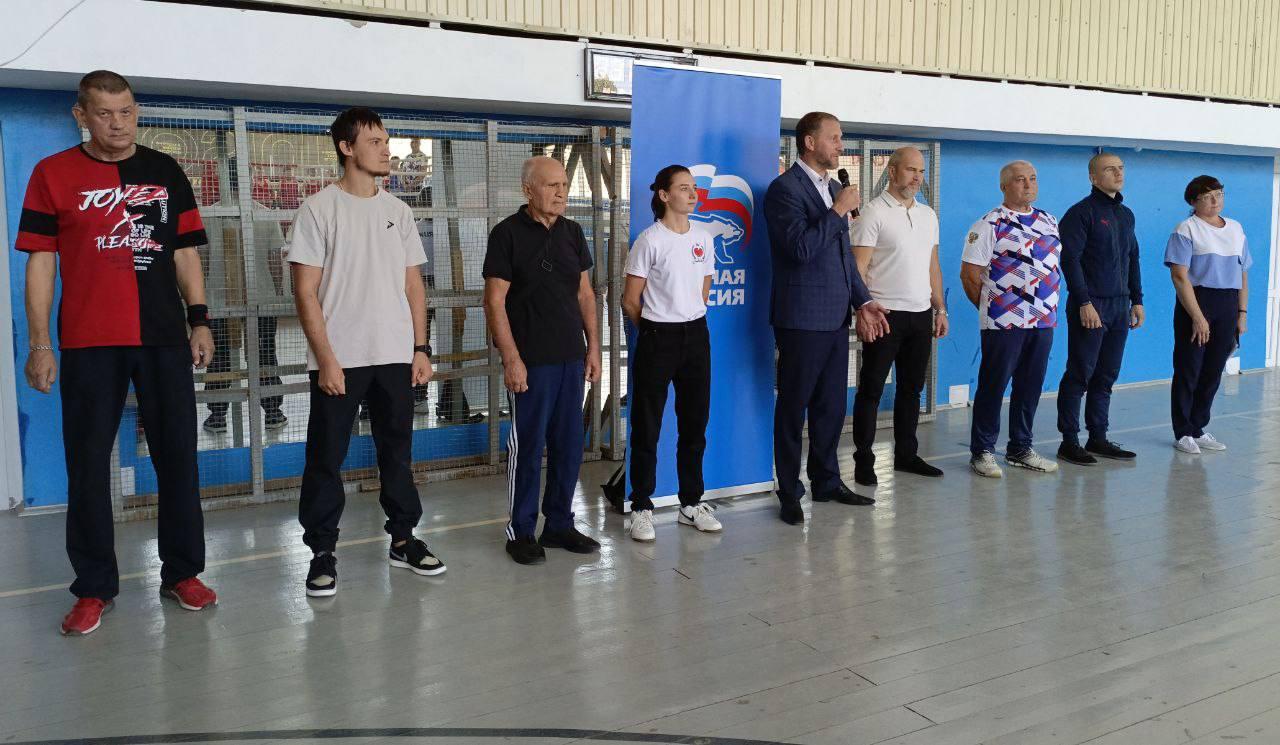 В Шахтерске начался Турнир округа по боксу.