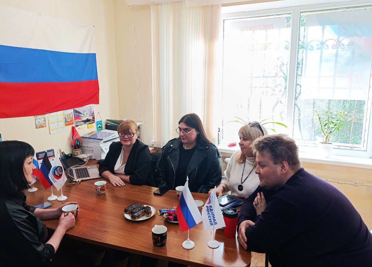 В Ждановке прошел Единый день приема секретарями первичных отделений.