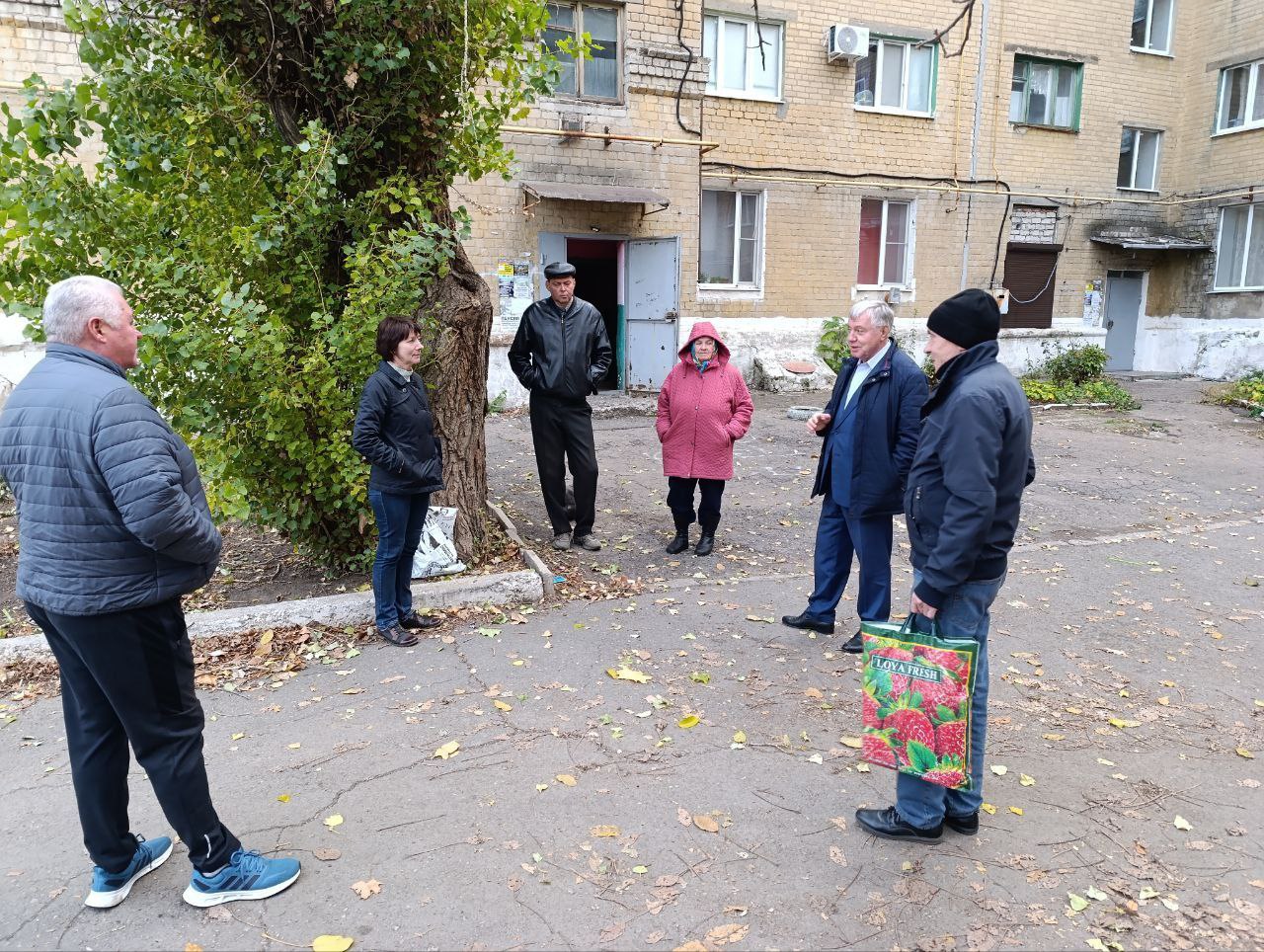 Заместитель председателя Шахтерского муниципального совета встретился с жителями Ждановки.