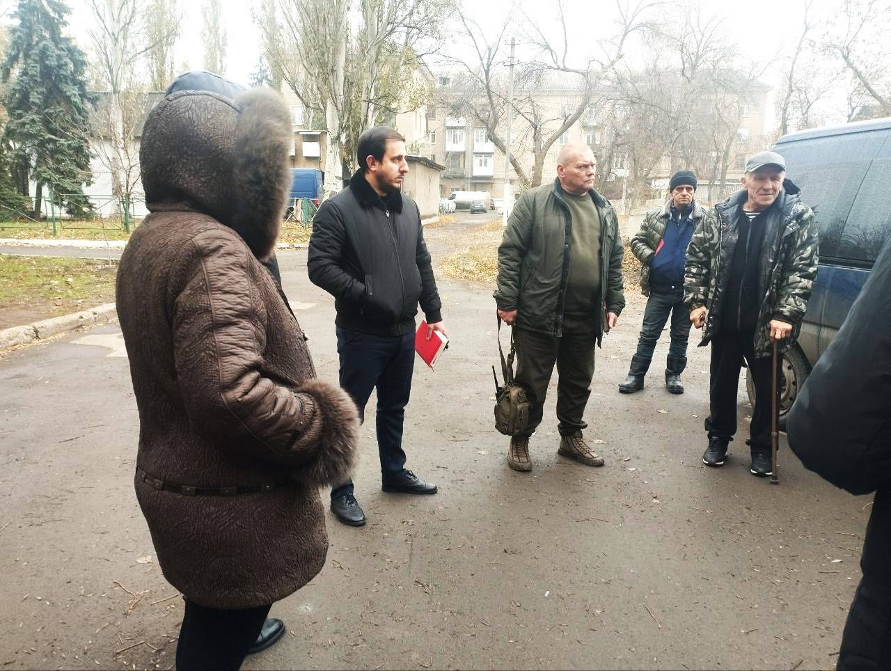 В Ждановке прошла встреча депутата Шахтерского муниципального совета с жителями.