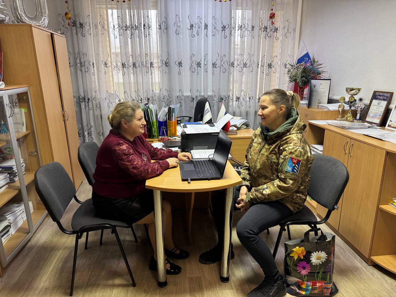 Магаданская область обеспечит школу Ждановки дополнительной литературой.