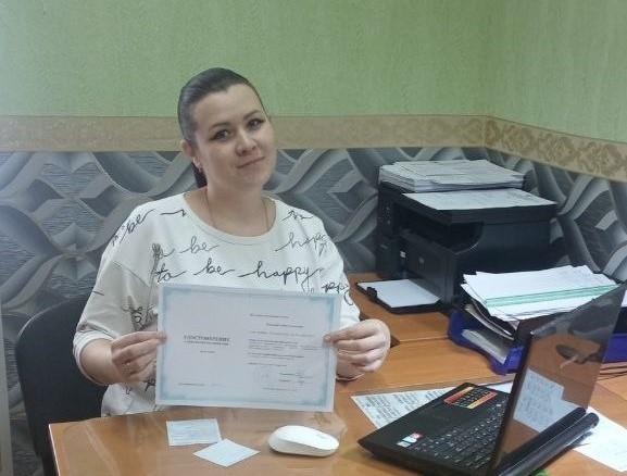 Благодаря нацпроекту «Демография» жительница Ждановки смогла получить новое образование.
