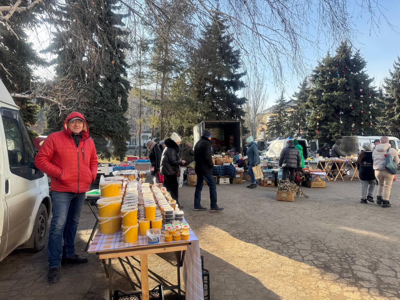 В Ждановке прошла ярмарка.