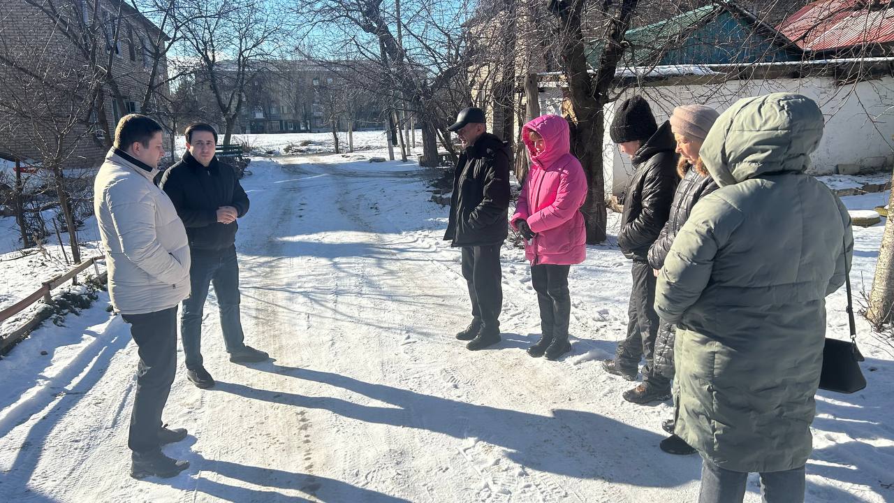 Наири Хачикович встретился с жителями Ждановки.