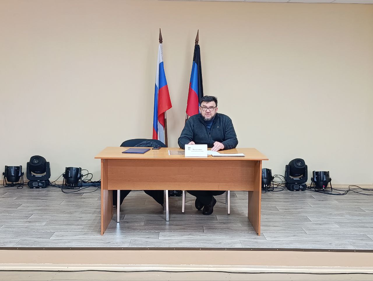 Депутат Шахтерского муниципального совета рассказал ждановцам о проделанной работе в прошлом году.