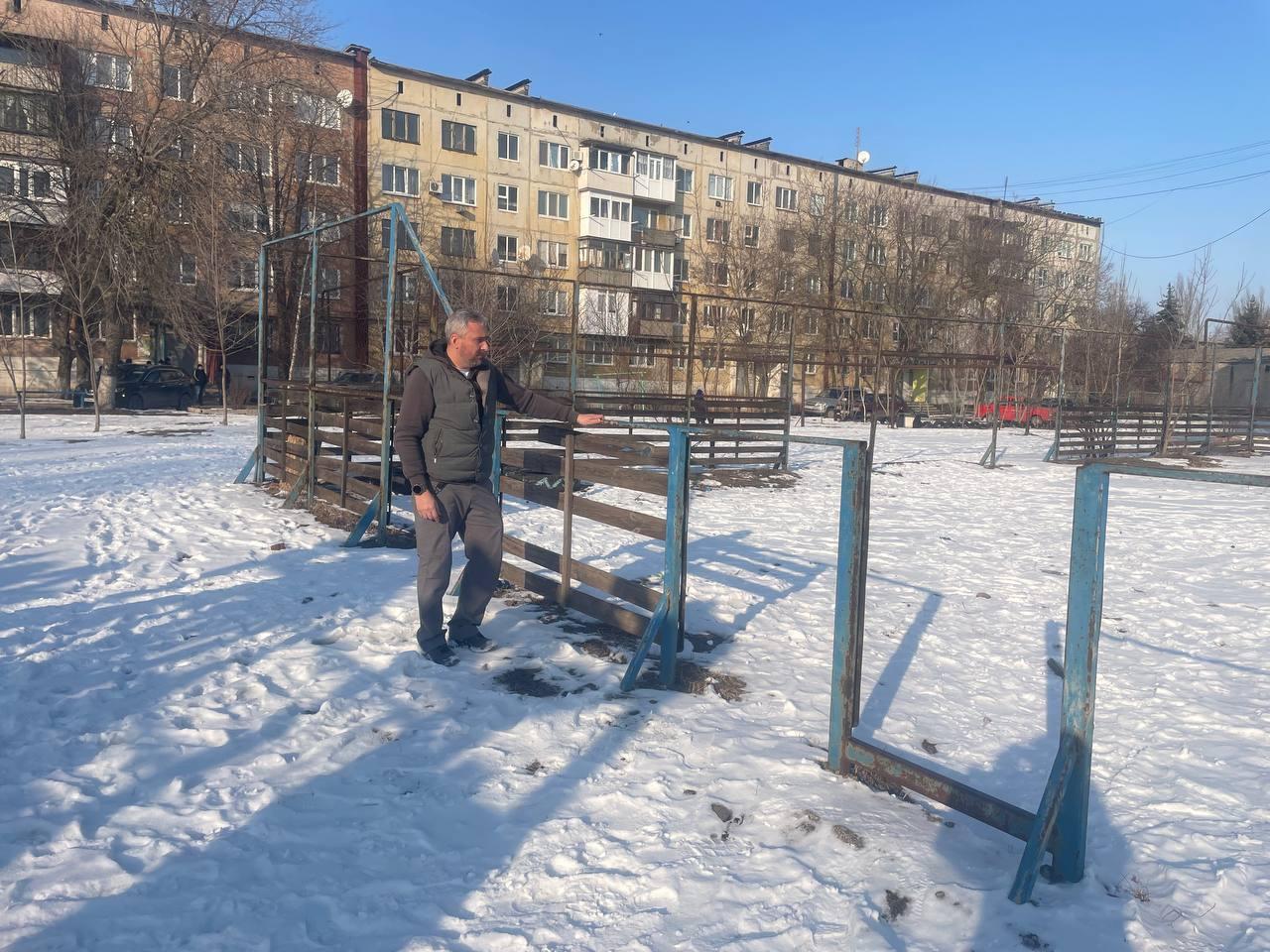 В 2025 году Магаданская область благоустроит детскую площадку и построит футбольное поле в Ждановке.