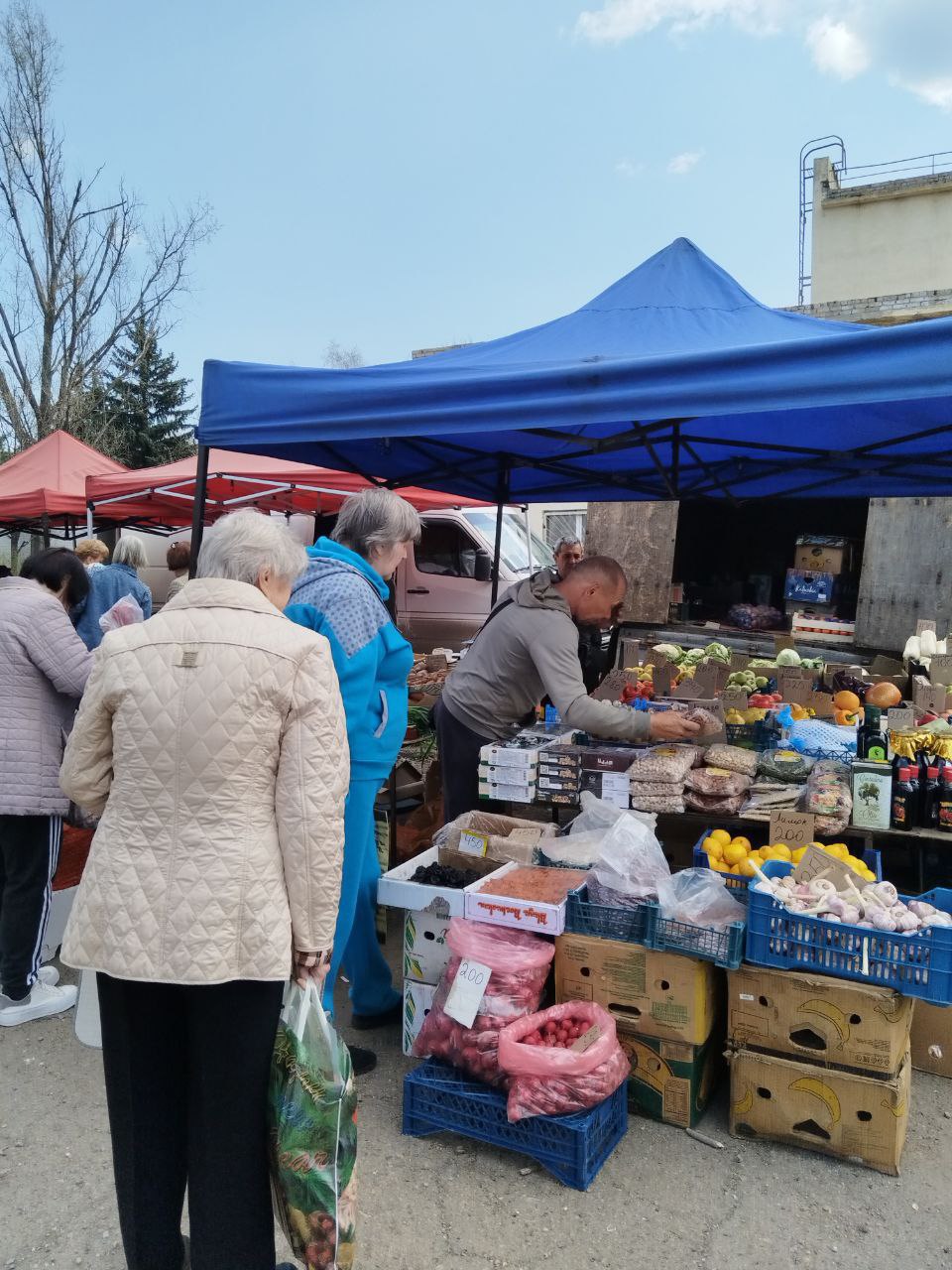 В Ждановке прошла ярмарка.