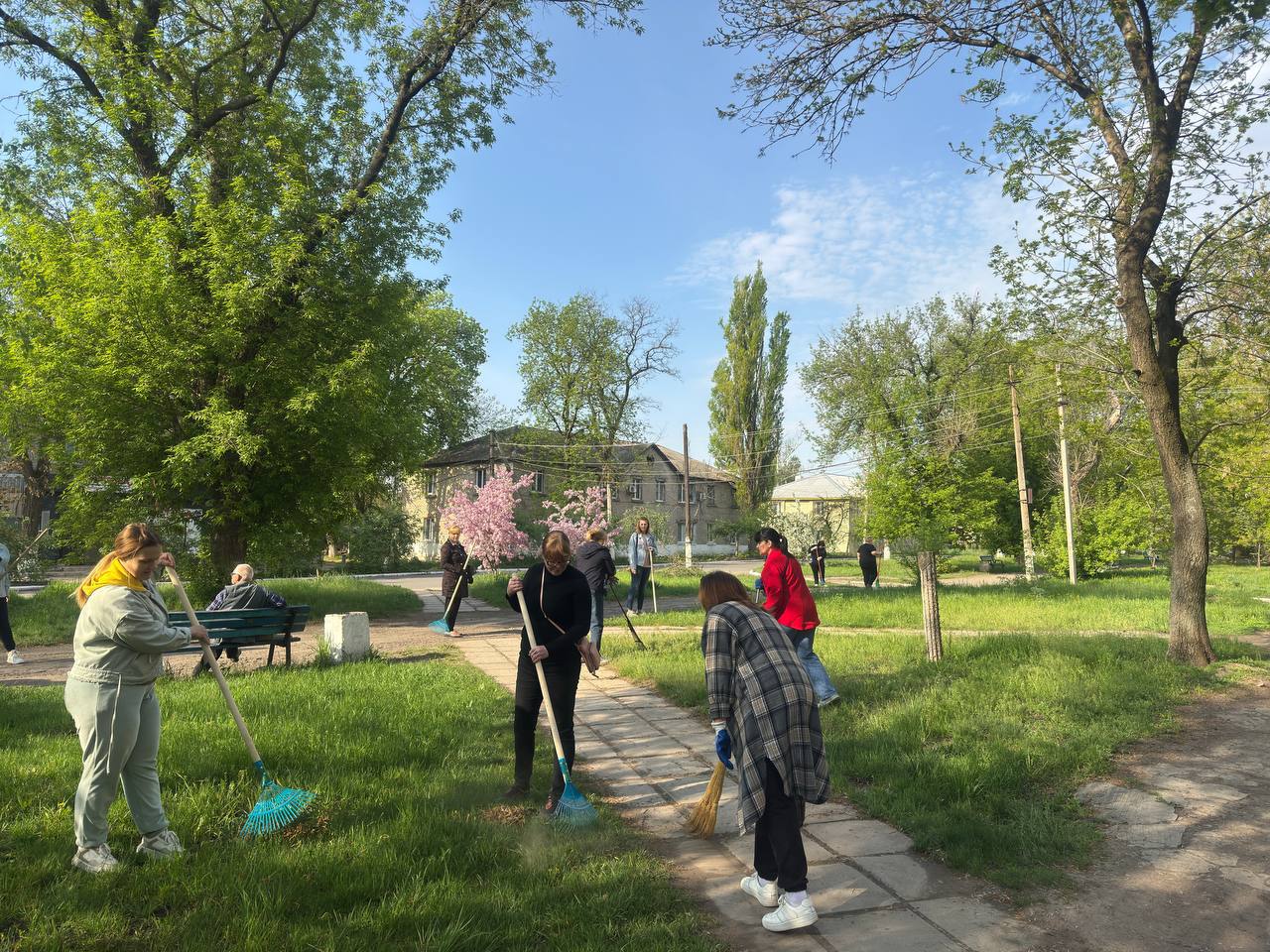 В Ждановке прошел общереспубликанский субботник.