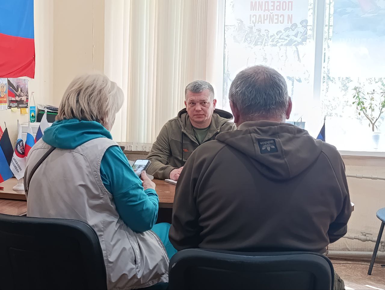 Депутат Народного Совета ответил на волнующие вопросы ждановцев.