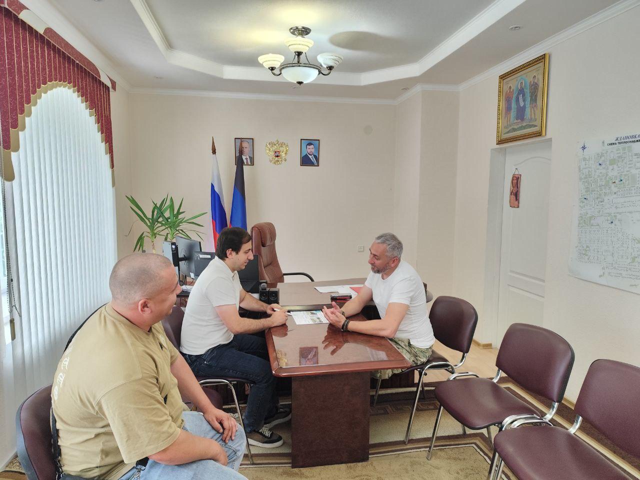 Аварийщики из Магадана помогут подготовить Ждановку к осенне-зимнему периоду 2025-2026 гг..