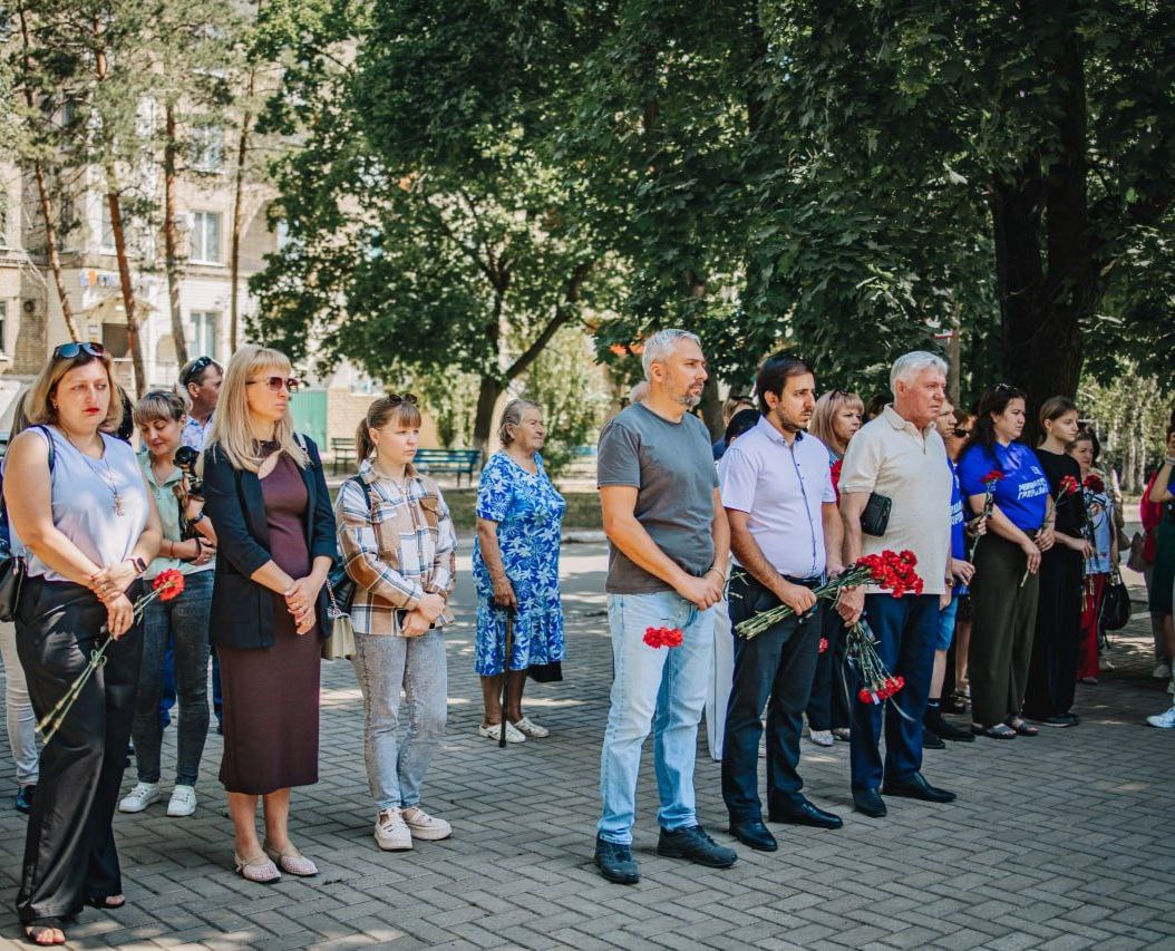 В Ждановке прошло памятное мероприятие, посвященное Дню памяти и скорби.