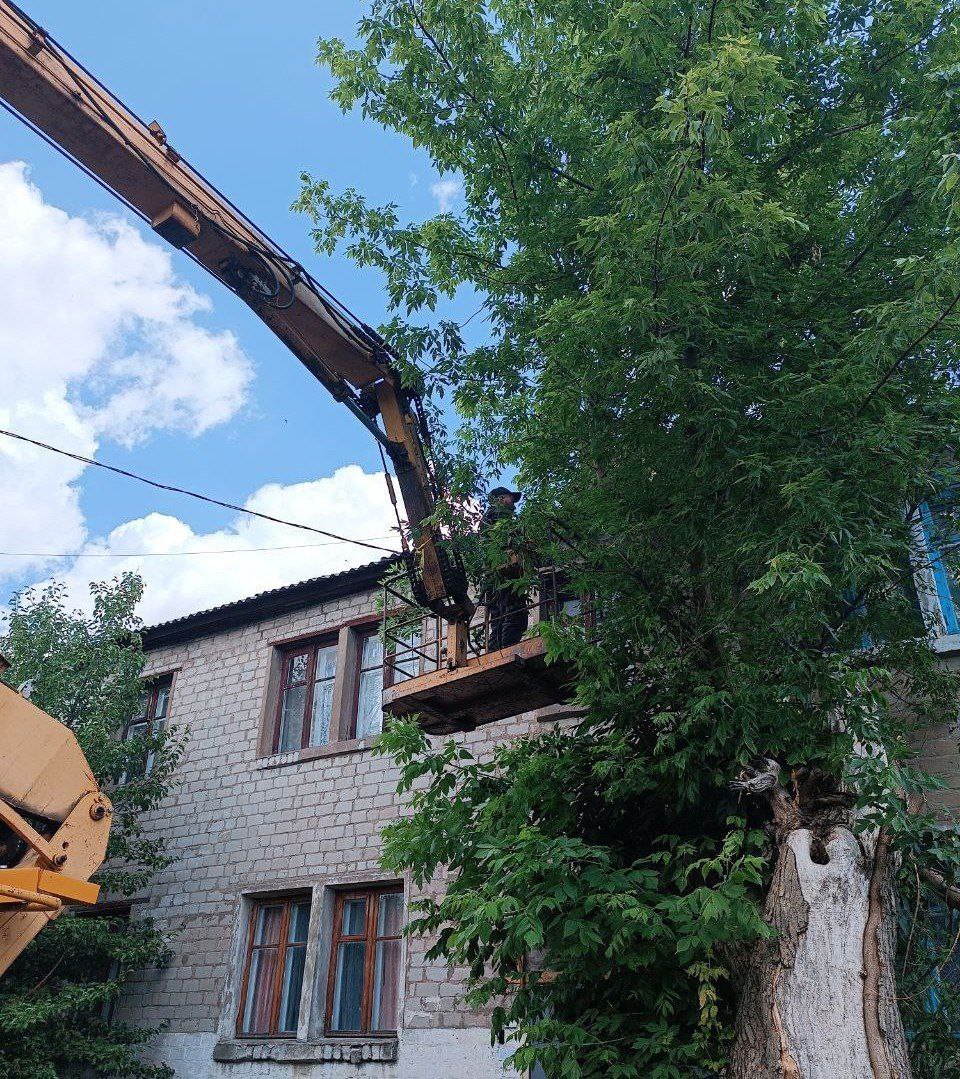 В Ждановке продолжают работу по благоустройству.