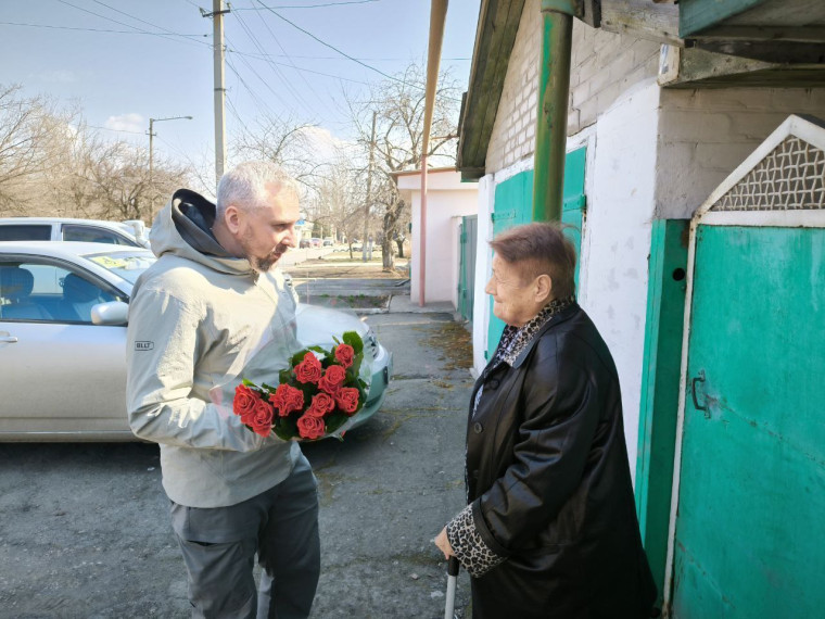 26 марта свой 80-летний юбилей отметила жительница г.Ждановка Соколова Валентина Егоровна. 26 марта свой 80-летний юбилей отметила жительница г.Ждановка Соколова Валентина Егоровна.