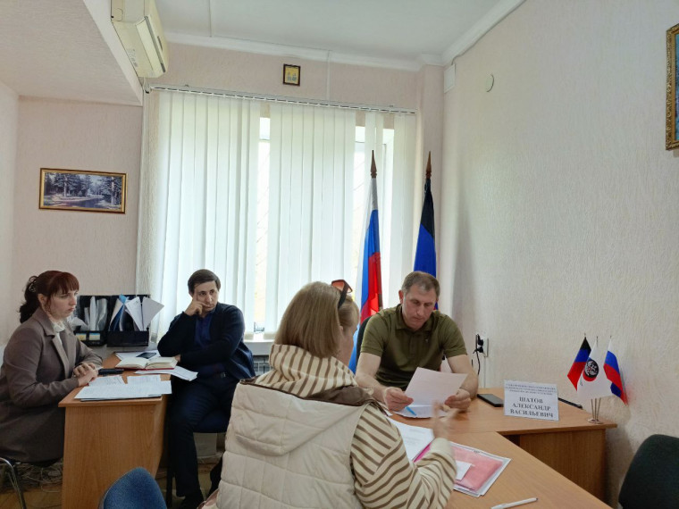 Александр Шатов ответил на вопросы жителей Шахтерского муниципального округа. Александр Шатов ответил на вопросы жителей Шахтерского муниципального округа.