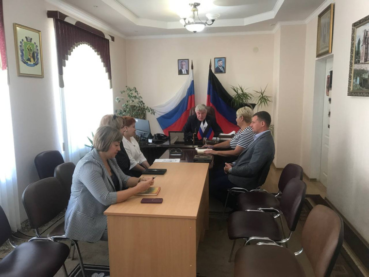 Малое аппаратное совещание. Малое аппаратное совещание.