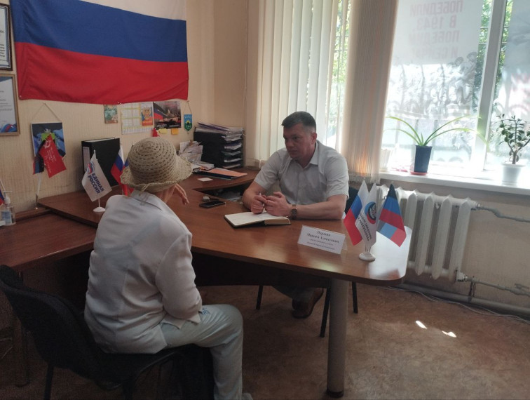 Депутат Народного Совета ответил на вопросы ждановцев. Депутат Народного Совета ответил на вопросы ждановцев.