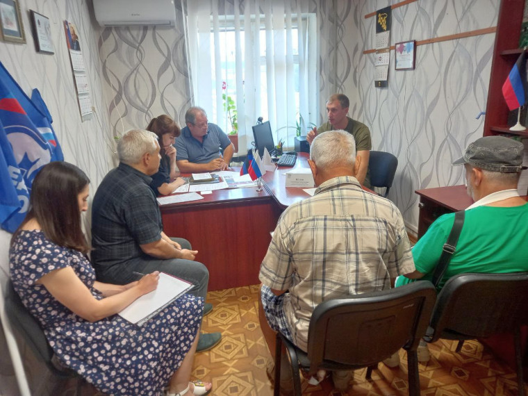В Ждановке обсудили проект Правил благоустройства с предпринимателями. В Ждановке обсудили проект Правил благоустройства с предпринимателями.