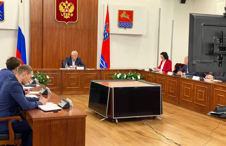 Губернатор Магаданской области провел совещание по восстановлению Ждановки. Губернатор Магаданской области провел совещание по восстановлению Ждановки.