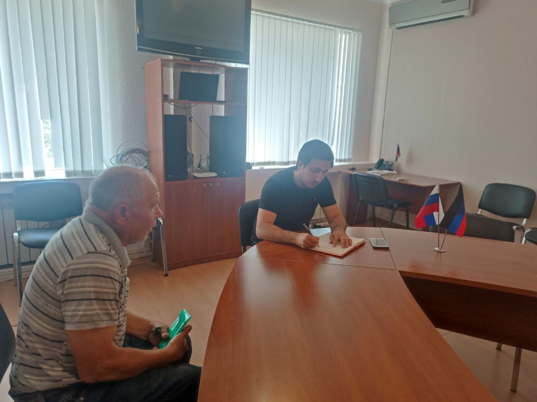 В Ждановке состоялся прием граждан. В Ждановке состоялся прием граждан.