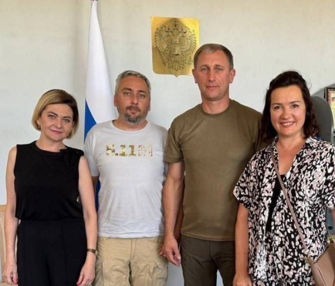 Продолжаю свой рабочий визит в Ждановку. Продолжаю свой рабочий визит в Ждановку.