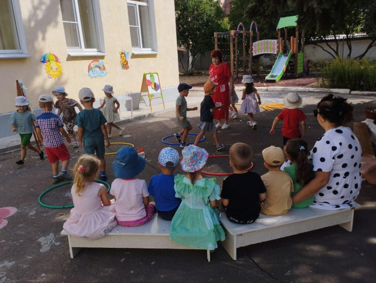 В детском саду № 36 Ждановки прошло мероприятие «Волшебный цветок». В детском саду № 36 Ждановки прошло мероприятие «Волшебный цветок».