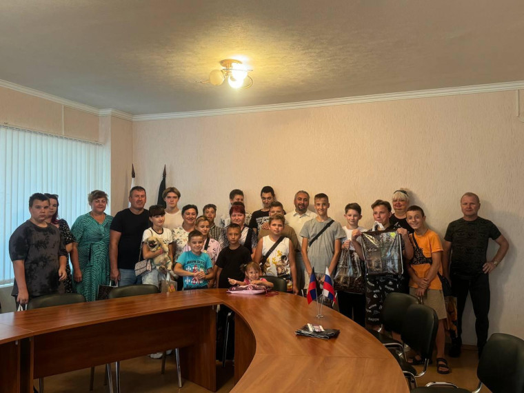 Магаданская область помогает семьям Ждановки. Магаданская область помогает семьям Ждановки.