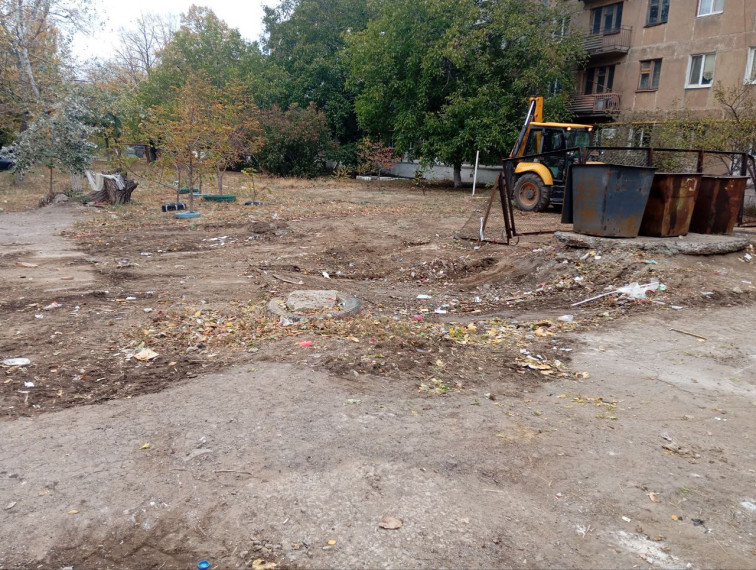 В Ждановке продолжается ликвидация стихийных свалок. В Ждановке продолжается ликвидация стихийных свалок.