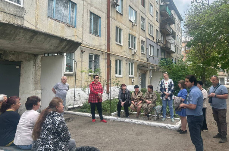 Заместитель главы Шахтерского муниципального округа встретился с жителями Ждановки. Заместитель главы Шахтерского муниципального округа встретился с жителями Ждановки.
