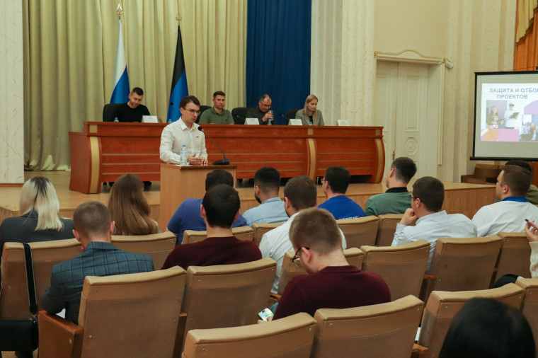 В Народном Совете прошло заседание Ассоциации молодежных парламентов. В Народном Совете прошло заседание Ассоциации молодежных парламентов.