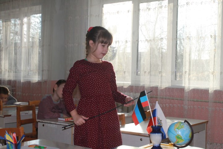 День народного единства в детском садике "Ручеёк" города Ждановка. День народного единства в детском садике "Ручеёк" города Ждановка.