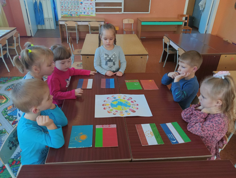 «День народного единства» в детском саду "Уголёк" города Ждановка. «День народного единства» в детском саду "Уголёк" города Ждановка.