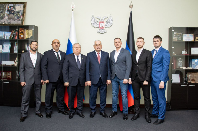 Подписано соглашение о межпарламентском сотрудничестве между Народным Советом Донецкой Народной Республики и Народным Собранием Республики Ингушетия. Подписано соглашение о межпарламентском сотрудничестве между Народным Советом Донецкой Народной Республики и Народным Собранием Республики Ингушетия.