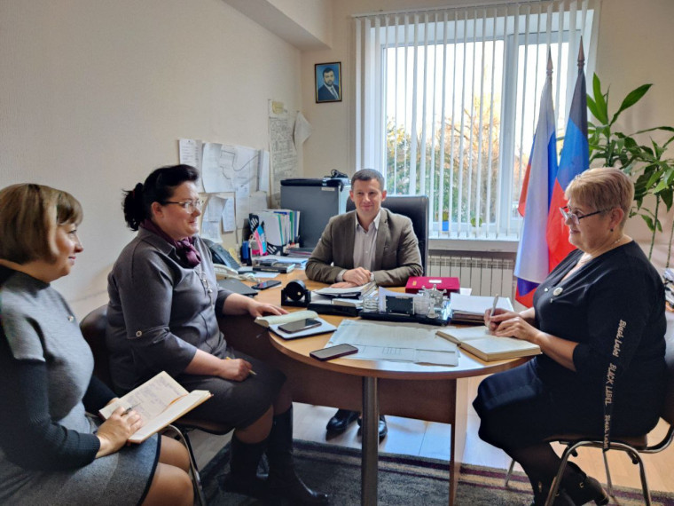 Малое аппаратное совещание. Малое аппаратное совещание.