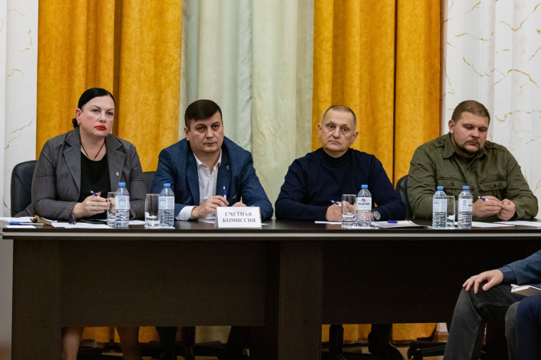 Волонтерам разрешено ухаживать за детьми-сиротами, находящимся на стационарном лечении. Волонтерам разрешено ухаживать за детьми-сиротами, находящимся на стационарном лечении.