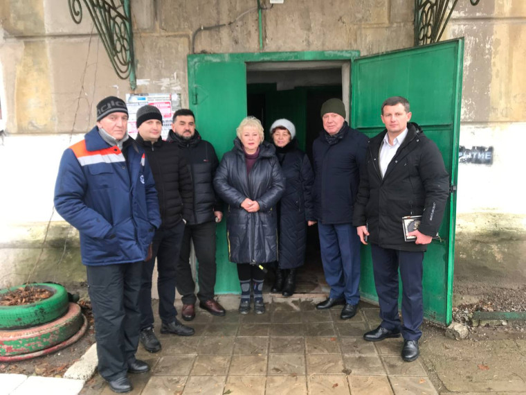 Депутаты Шахтерского муниципального округа от города Ждановка проверили качество подачи теплоносителя населению. Депутаты Шахтерского муниципального округа от города Ждановка проверили качество подачи теплоносителя населению.