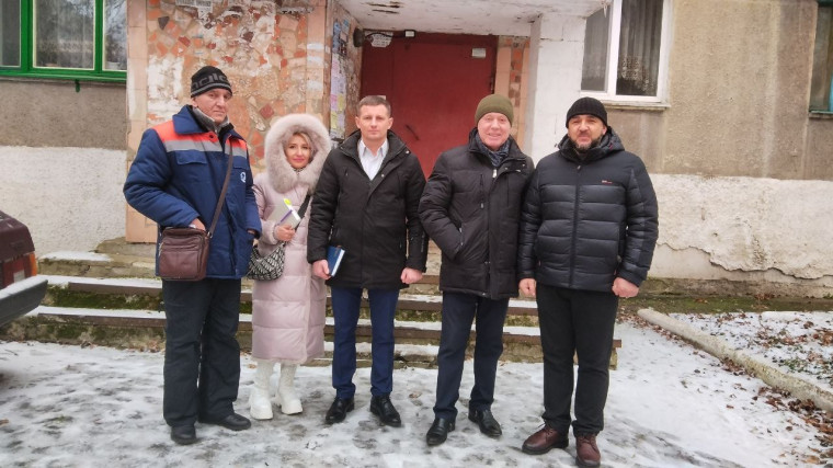 Депутаты Шахтерского муниципального округа от города Ждановка проверили качество подачи теплоносителя населению. Депутаты Шахтерского муниципального округа от города Ждановка проверили качество подачи теплоносителя населению.