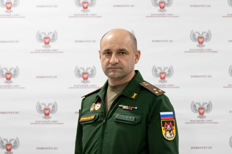 Поздравление Председателя Народного Совета Донецкой Народной Республики Артема Жога с 30-летием Конституции Российской Федерации. Поздравление Председателя Народного Совета Донецкой Народной Республики Артема Жога с 30-летием Конституции Российской Федерации.