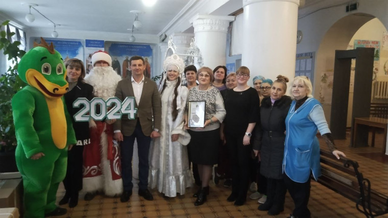 ПОЗДРАВЛЕНИЕ С НАСТУПАЮЩИ НОВЫМ 2024 ГОДОМ ТРУДОВЫХ КОЛЛЕКТИВОВ ГОРОДА . ПОЗДРАВЛЕНИЕ С НАСТУПАЮЩИ НОВЫМ 2024 ГОДОМ ТРУДОВЫХ КОЛЛЕКТИВОВ ГОРОДА .