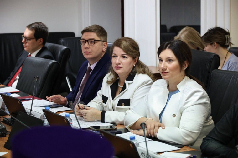 Анна Кондрыкинская: Нужно, чтобы мы, взрослые, воспитали достойных граждан Российской Федерации. Анна Кондрыкинская: Нужно, чтобы мы, взрослые, воспитали достойных граждан Российской Федерации.