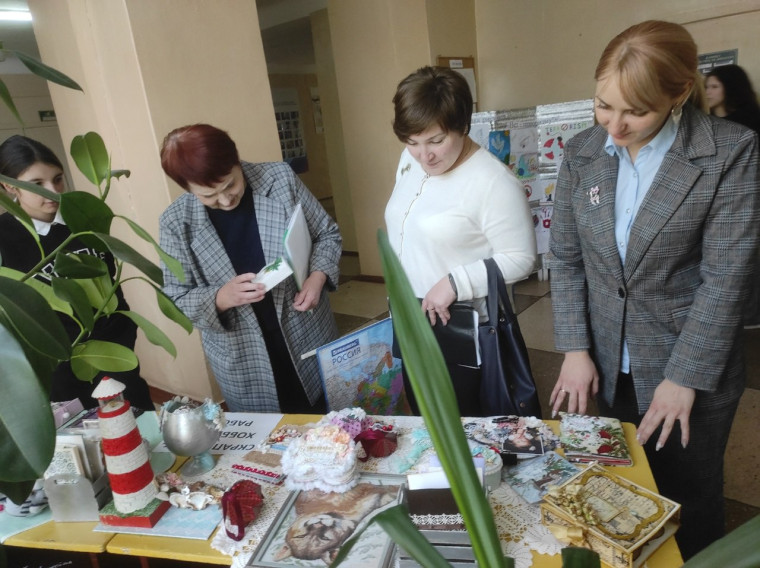 Выставка "Скрапбукинг как вид счастья". Выставка "Скрапбукинг как вид счастья".