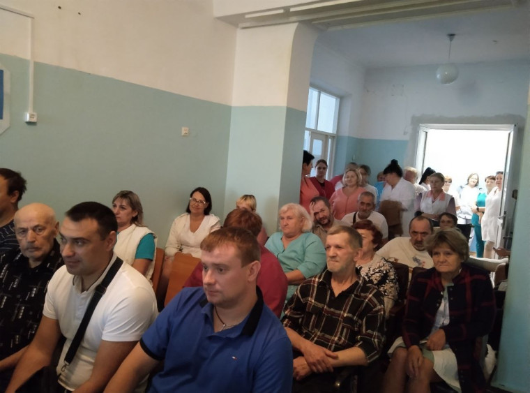 Концертная программа для медицинских работников и пациентов больницы в Ждановке. Концертная программа для медицинских работников и пациентов больницы в Ждановке.